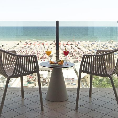 Hotel Regina In Spiaggia Rimini Kültér fotó