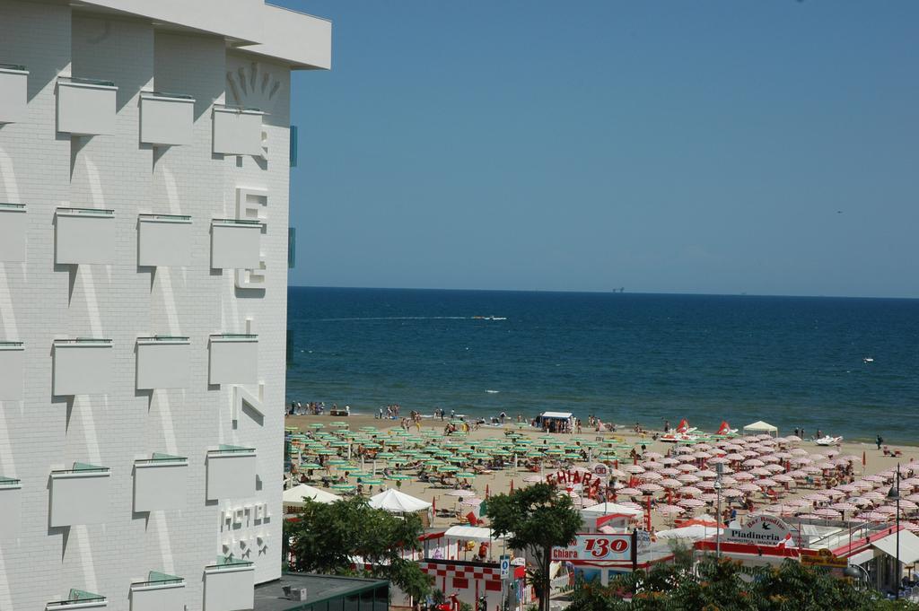 Hotel Regina In Spiaggia Rimini Kültér fotó